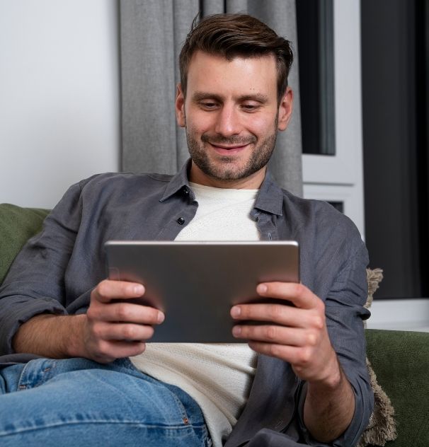 Transforma tu tráfico en rentabilidad. Diseñamos Landing Pages de alta conversión y Pop-ups estratégicos que captan la atención en el momento exacto.