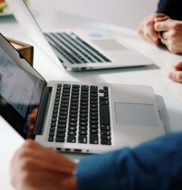 Expertos en Rescate y Reparación Web: Recuperamos la Salud de tu Sitio. Si tu web presenta errores técnicos, lentitud o fallos tras una actualización, nuestro equipo especializado interviene de inmediato. Diagnosticamos, reparamos y optimizamos tu infraestructura digital para devolverle la funcionalidad y el rendimiento que tu negocio necesita para competir.